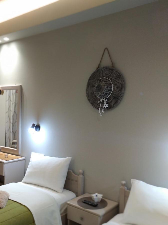 Maltezos Rooms Méthana Extérieur photo