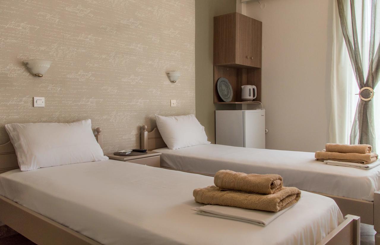 Maltezos Rooms Méthana Extérieur photo